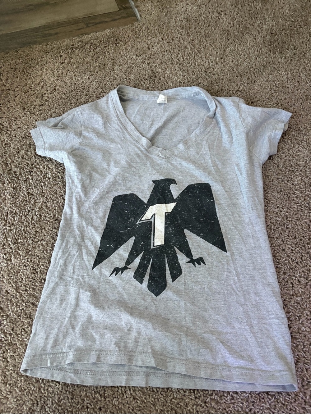 A bunch of bar shirts - Picture 8 of 9